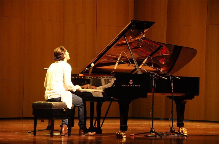“乐海之夜”钢琴音乐会